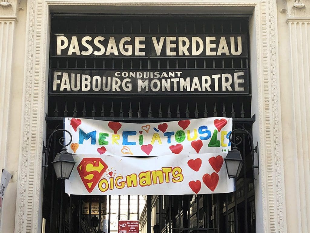 Paris. Nachricht an die Angehörigen der Gesundheitsberufe
