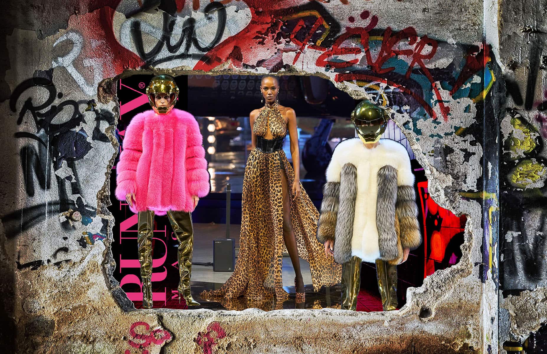 フィリップ・プレイン2020-2021年秋冬- RUNWAY 雑誌の背景