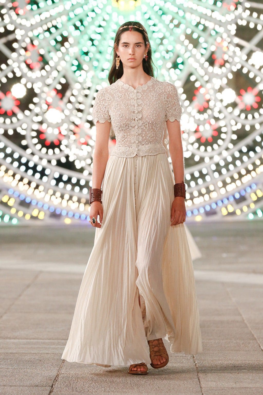 Christian Dior Cruise 2021 Resort por RUNWAY REVISTA