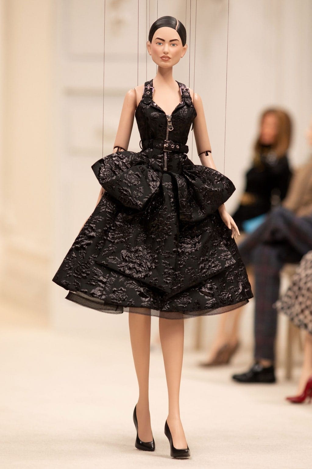 Moschino Primavera Verano 2021 por RUNWAY REVISTA