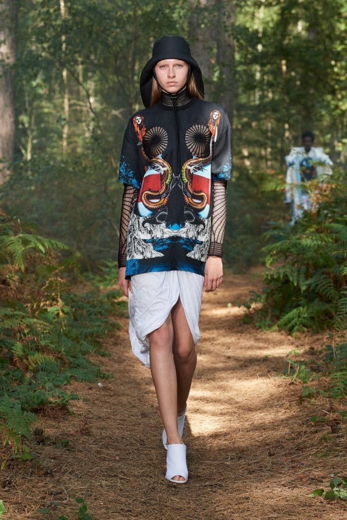 Burberry Весна-Лето 2021 Лондон, автор: RUNWAY ЖУРНАЛ