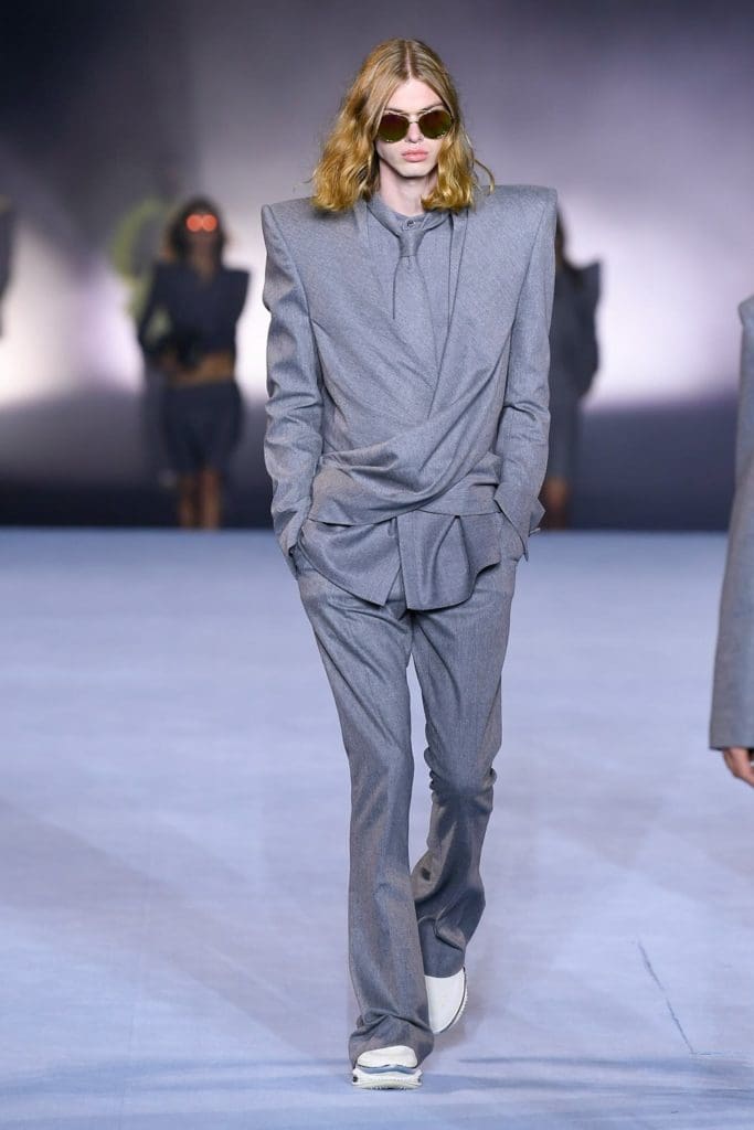 バルマン春夏2021年 RUNWAY マガジン
