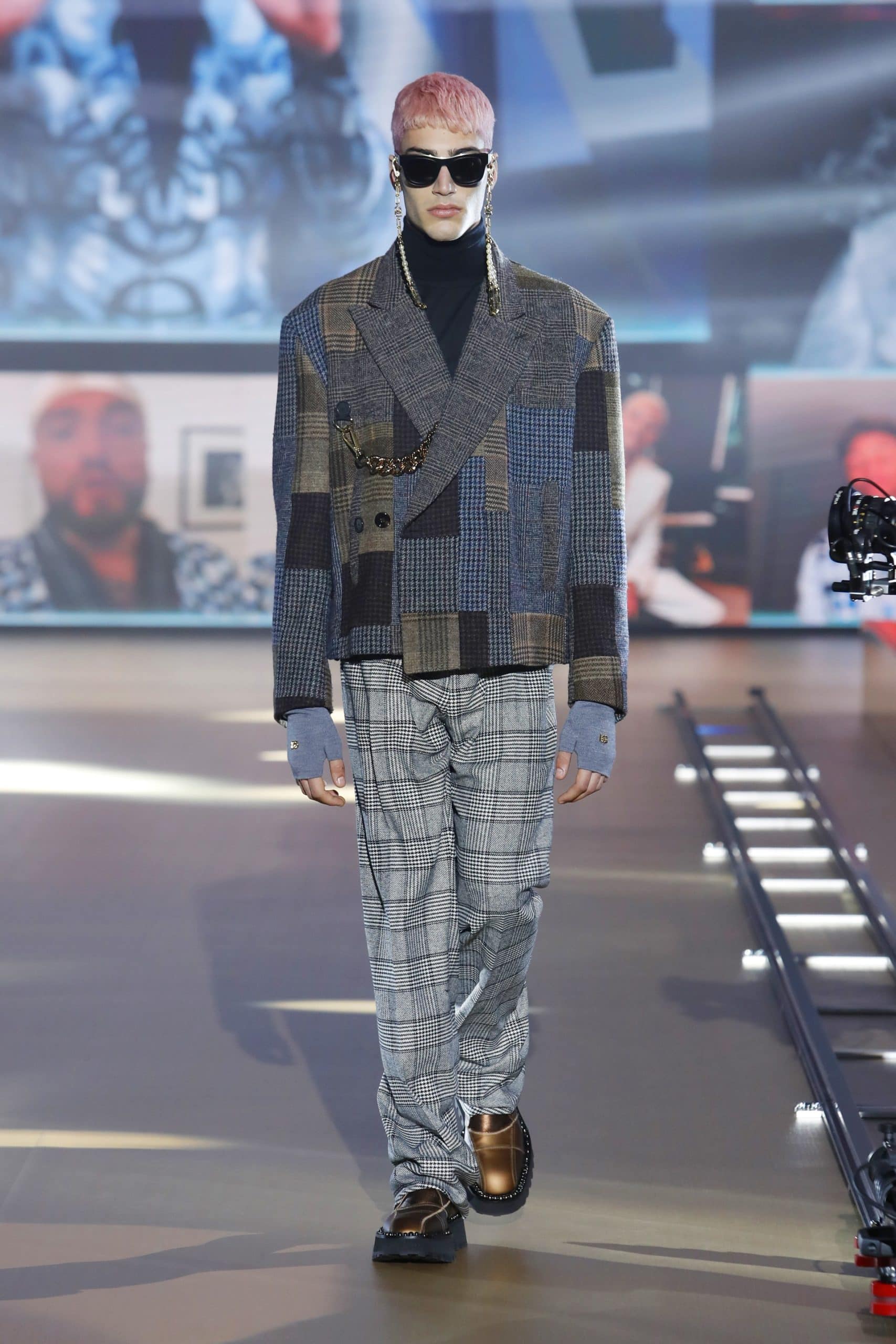 Dolce Gabbana Menswear Outono 2021-2022. Verificador de plágio por Eleonora de Gray - RUNWAY MAGAZINE