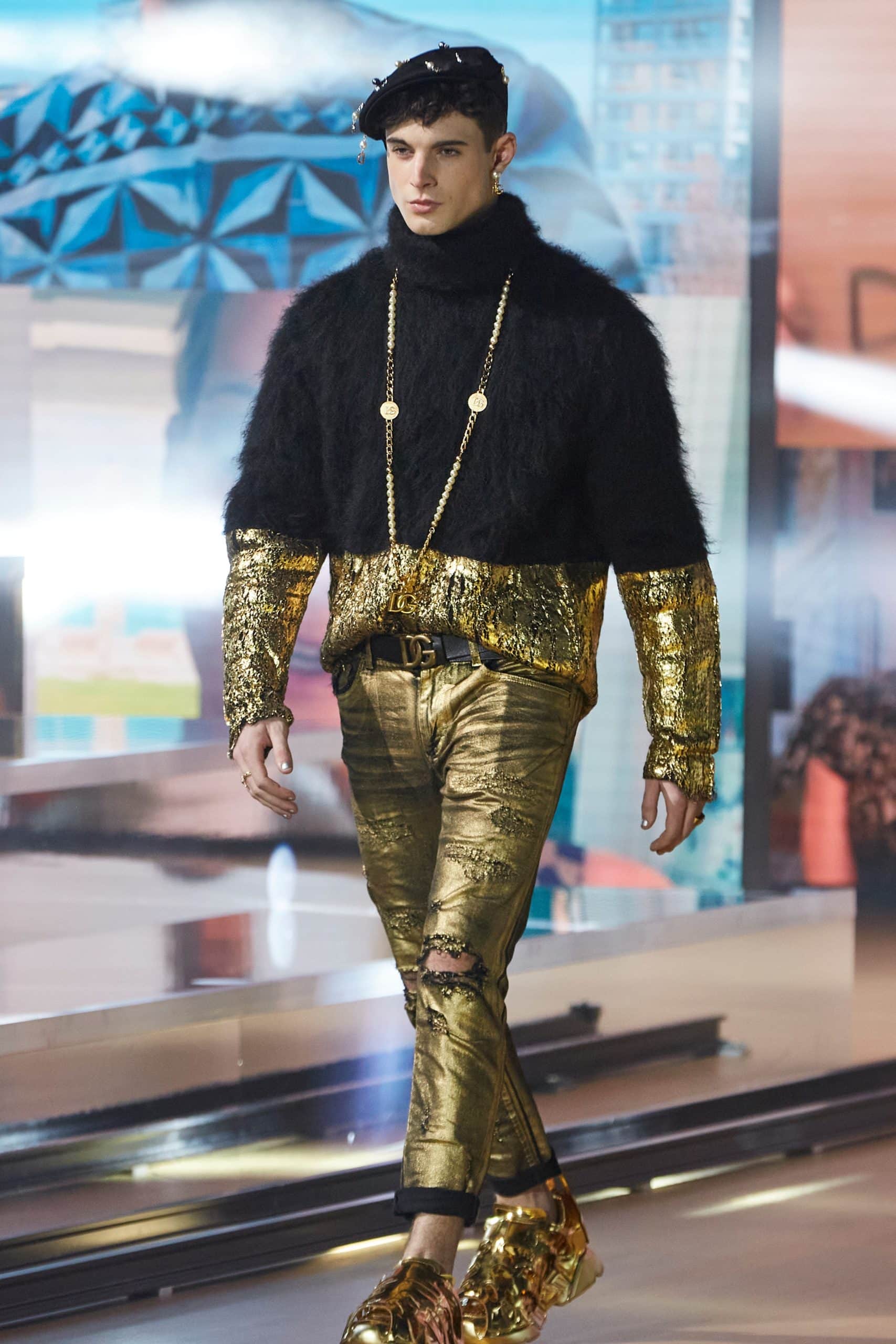 Dolce Gabbana Menswear Outono 2021-2022. Verificador de plágio por Eleonora de Gray - RUNWAY MAGAZINE