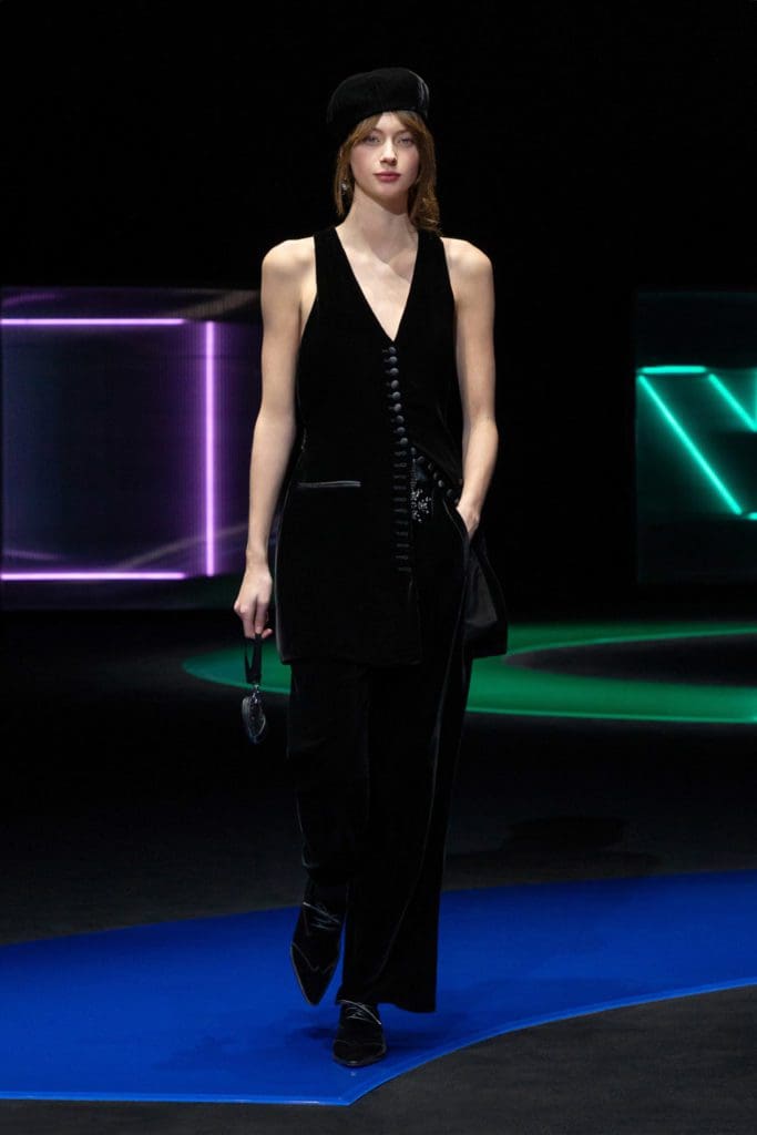 Emporio Armani Automne Hiver 2021-2022 "Dans l'ambiance pop" par RUNWAY MAGAZINE