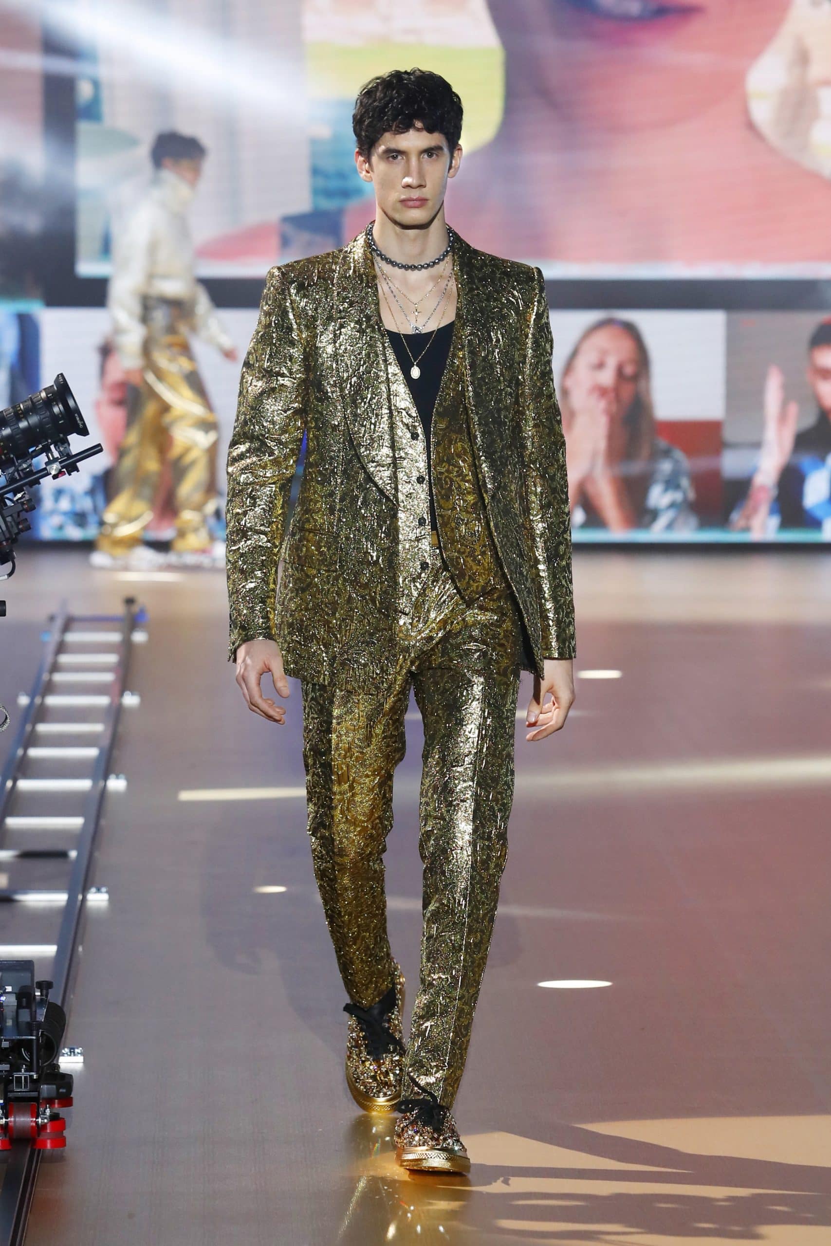 Dolce Gabbana Menswear Outono 2021-2022. Verificador de plágio por Eleonora de Gray - RUNWAY MAGAZINE