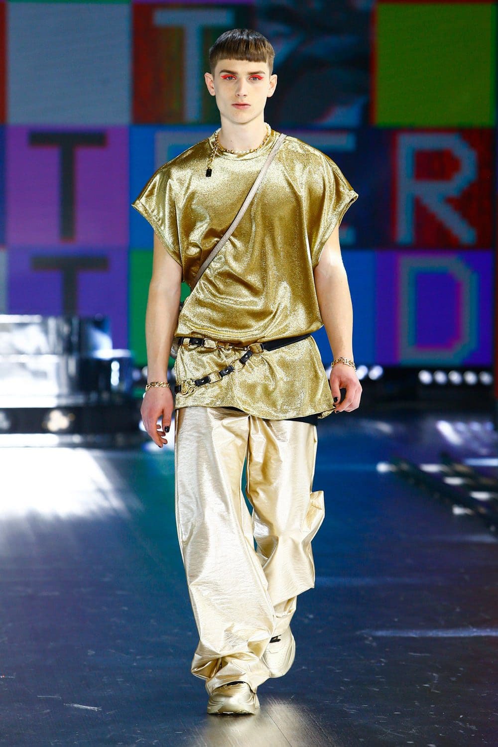 Dolce Gabbana Autunno Inverno 2021-2022 di RUNWAY MAGAZINE