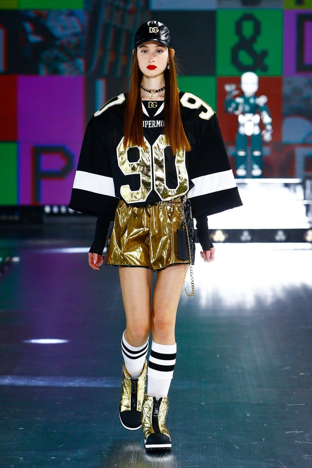 Dolce Gabbana Autunno Inverno 2021-2022 di RUNWAY MAGAZINE