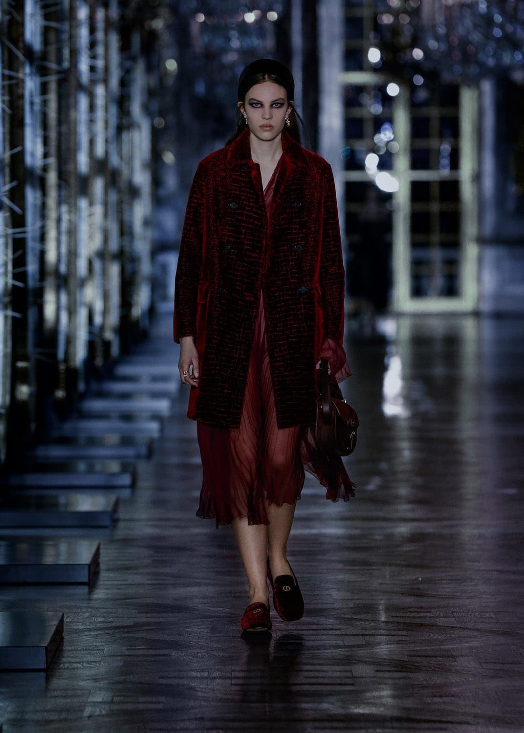 Dior Fall 2021-2022 by RUNWAY MAGAZINE