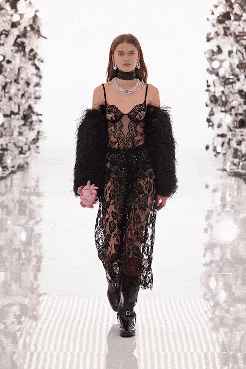 Aniversário dos 100 anos da Gucci - outono de 2021-2022 por RUNWAY MAGAZINE