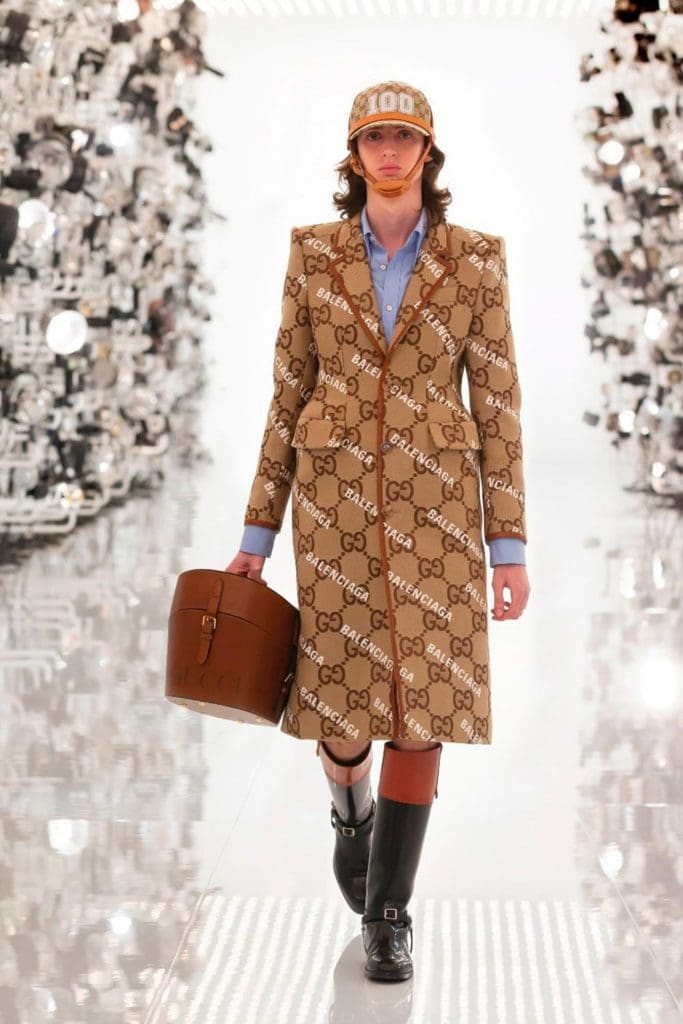 Aniversário de 100 anos Gucci x Balenciaga - Outono 2021-2022 por RUNWAY MAGAZINE