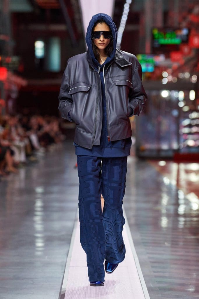 Ferrari First Fashion Show Frühjahr Sommer 2022 von RUNWAY MAGAZINE