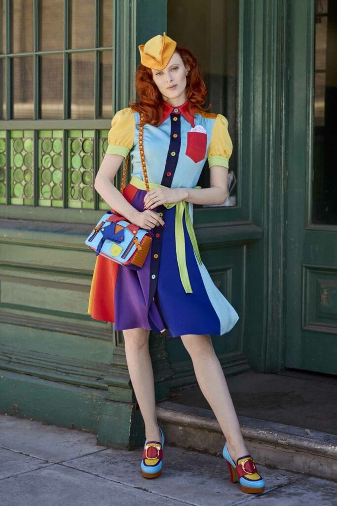 Moschino Весна-Лето 2022 Мужчины и Moschino Cruise 2022 Resort by RUNWAY ЖУРНАЛ