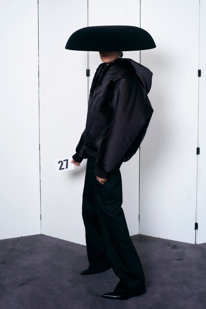 Balenciaga Haute Couture Otoño Invierno 2021-2022 por RUNWAY REVISTA