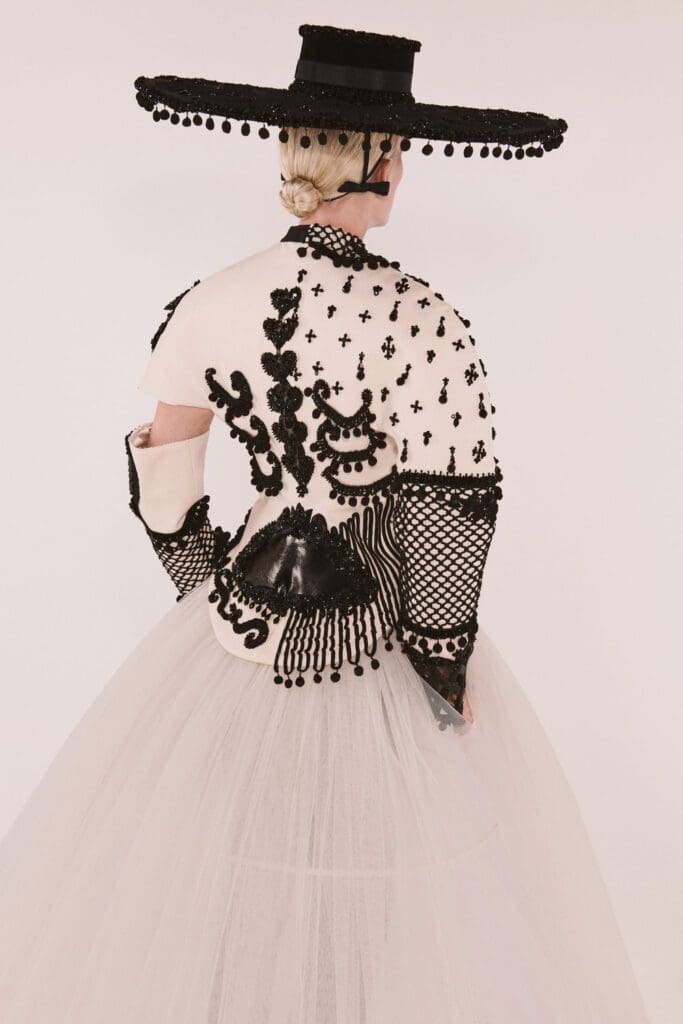 Schiaparelli Haute Couture осень-зима 2021-2022 от автора RUNWAY ЖУРНАЛ