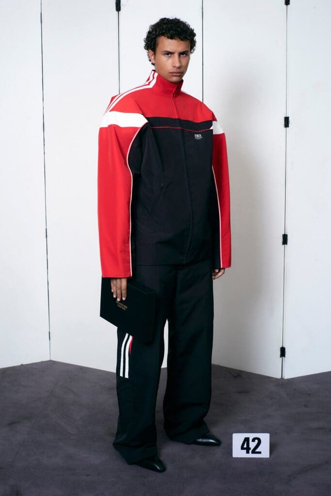 Balenciaga Haute Couture Otoño Invierno 2021-2022 por RUNWAY REVISTA
