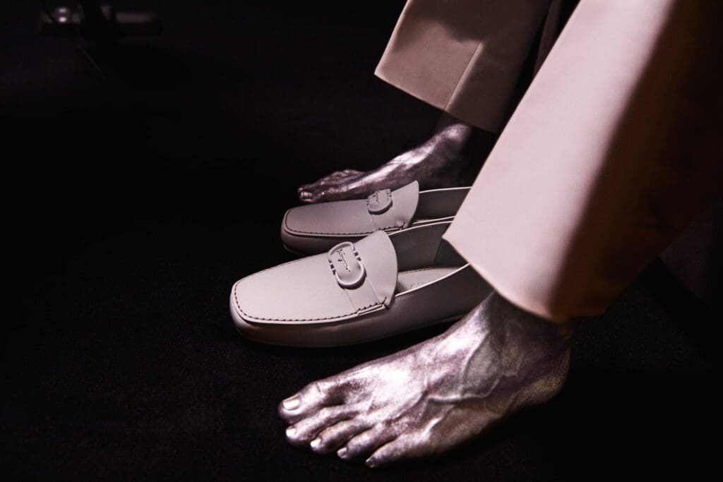 "Futuro juntos" por Wim Wenders para Salvatore Ferragamo Outono 2021 por RUNWAY MAGAZINE