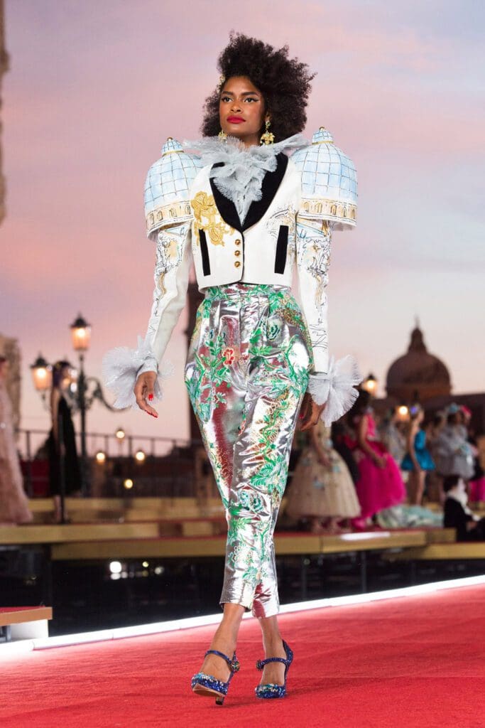 Dolce Gabbana Alta Moda Venezia 2021 - Dolce Gabbana Couture Fall Winter 2021-2022 by RUNWAY MAGAZINE