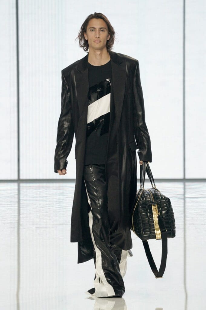 奥利维尔的巴尔曼 Rousteing 2022 春夏 RUNWAY 杂志