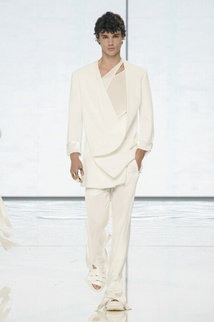 奥利维尔的巴尔曼 Rousteing 2022 春夏 RUNWAY 杂志