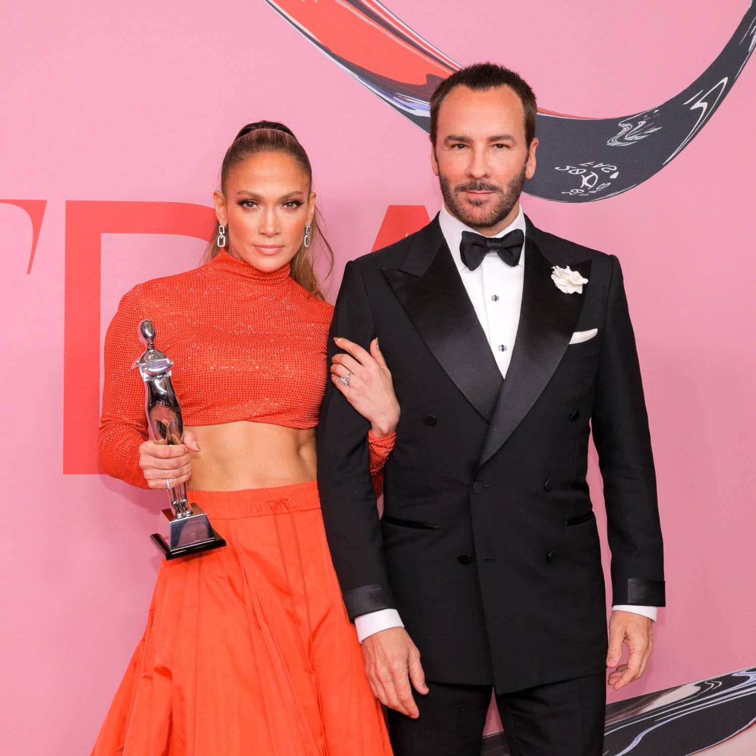 2021 年 CFDA 大奖 - Jennifer Lopez 和 Tom Ford