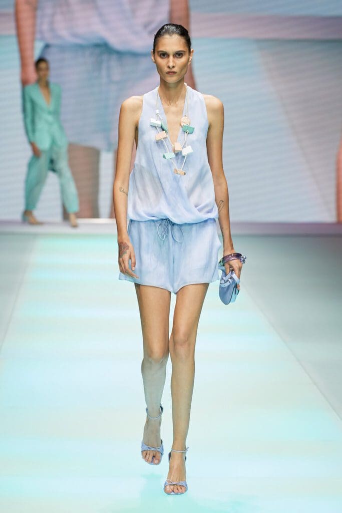 エンポリオアルマーニ2022年春夏 RUNWAY マガジン