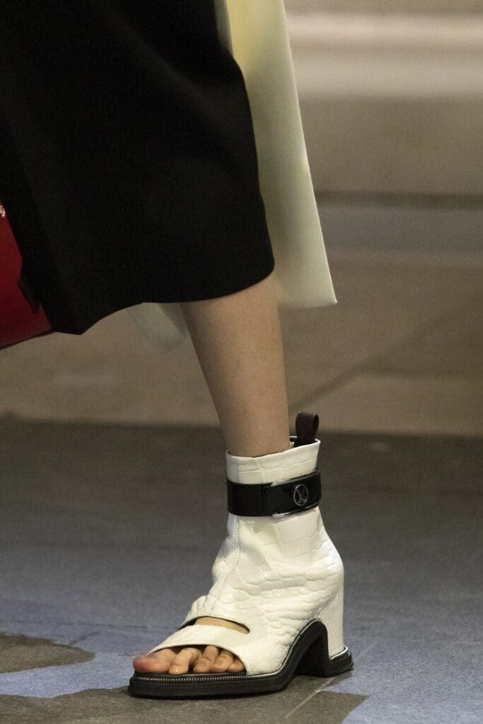 Louis Vuitton Frühling Sommer 2022 Details von RUNWAY MAGAZINE