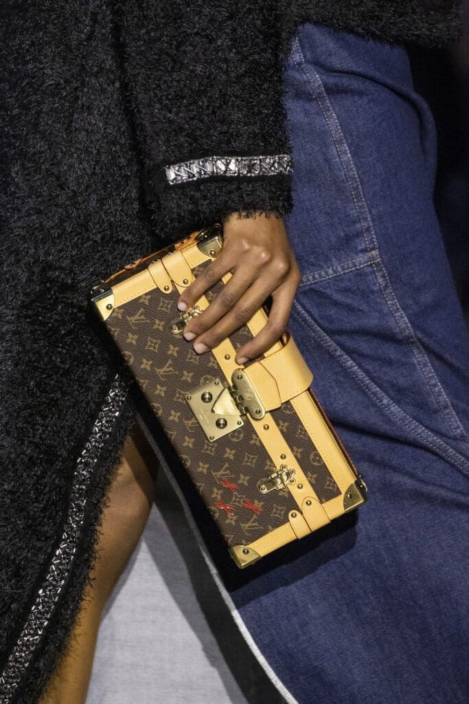 Louis Vuitton Frühling Sommer 2022 Details von RUNWAY MAGAZINE