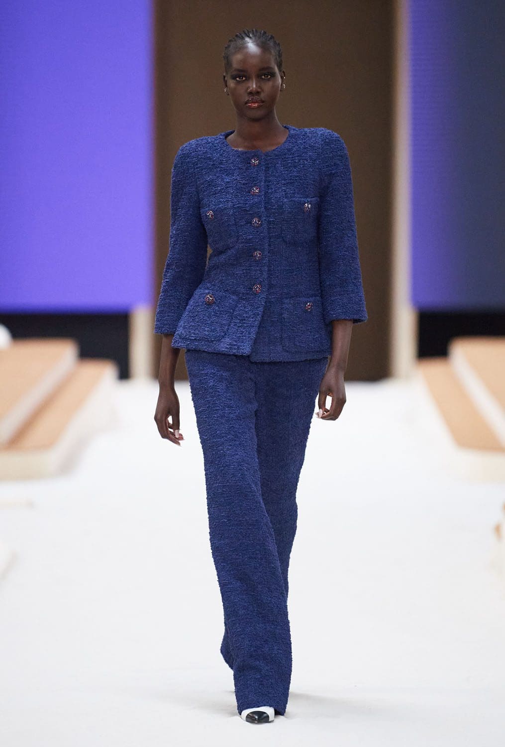Chanel Haute Couture Весна-Лето 2022 от RUNWAY ЖУРНАЛ