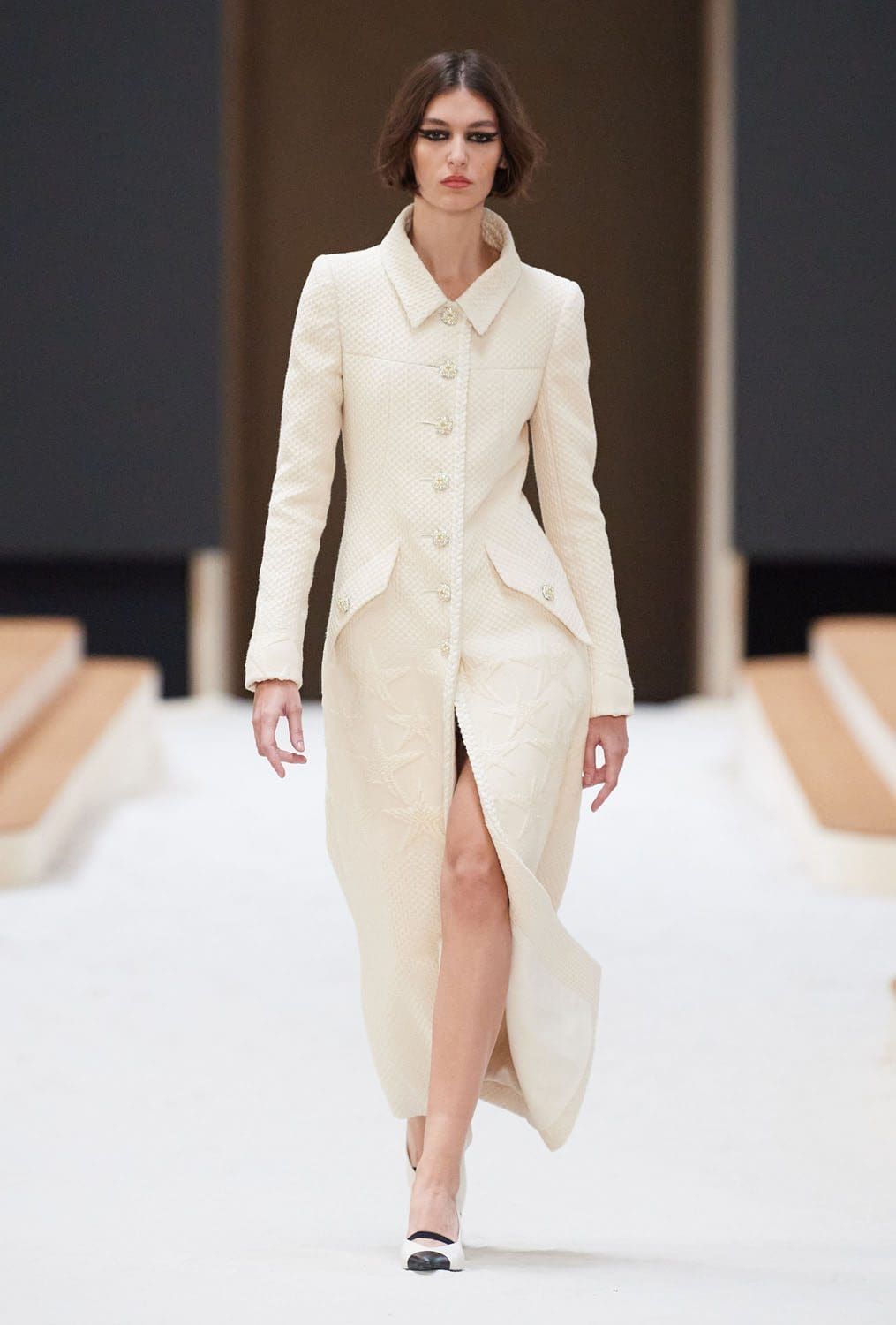 Chanel Haute Couture Весна-Лето 2022 от RUNWAY ЖУРНАЛ