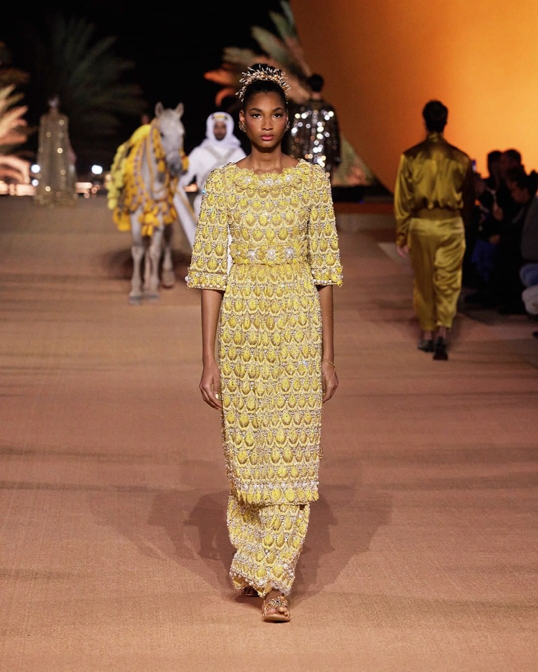 Dolce Gabbana Alta Moda e Alta Sartoria - AlUla Arábia Saudita por RUNWAY MAGAZINE