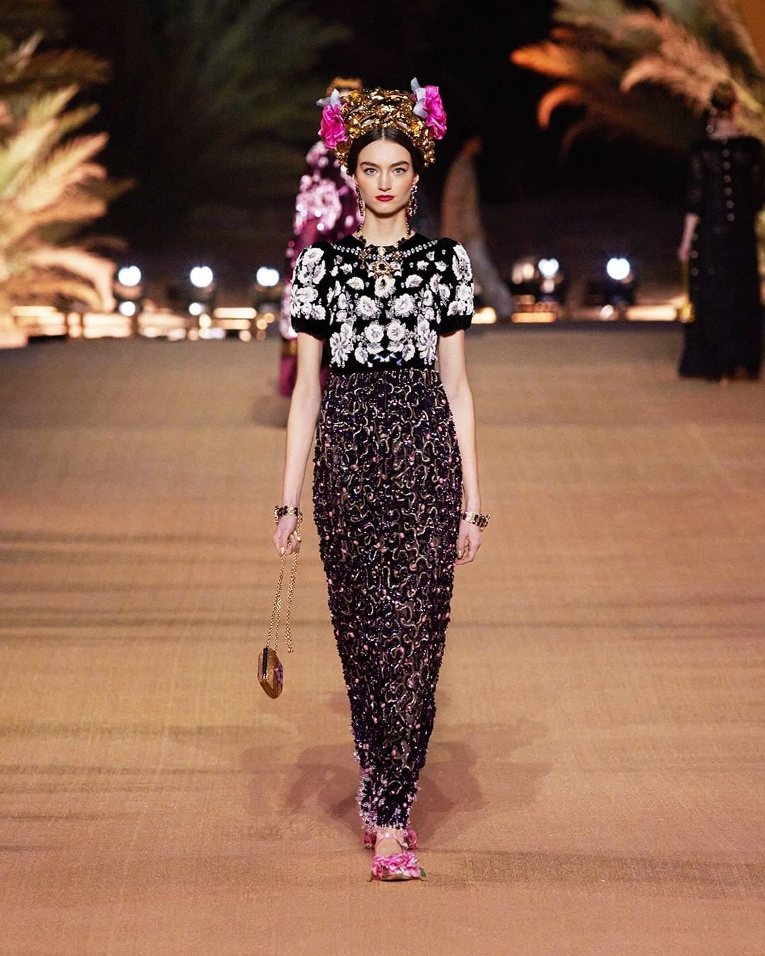 Dolce Gabbana Alta Moda e Alta Sartoria - AlUla Arábia Saudita por RUNWAY MAGAZINE