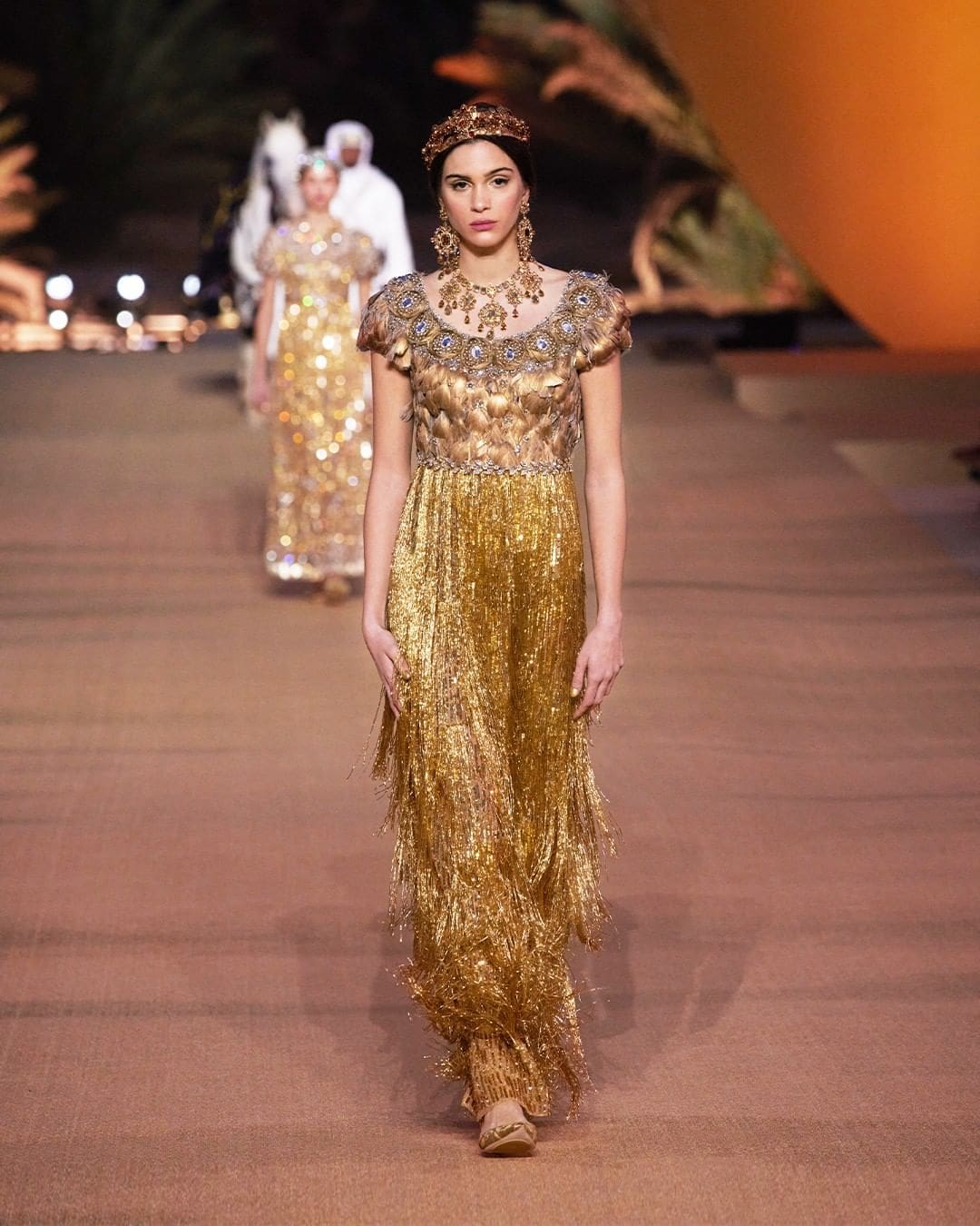 Dolce Gabbana Alta Moda e Alta Sartoria - AlUla Arábia Saudita por RUNWAY MAGAZINE