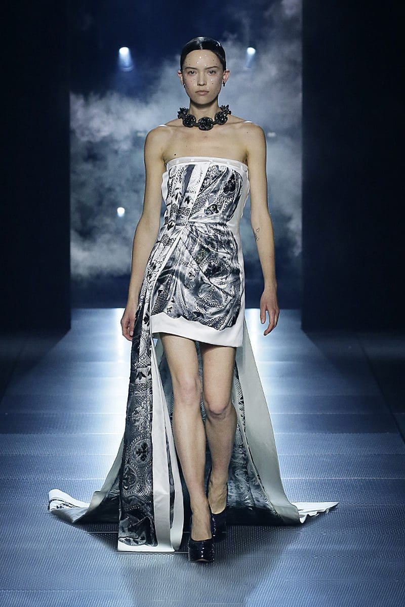 Fendi Couture Primavera Verão 2022 por RUNWAY MAGAZINE