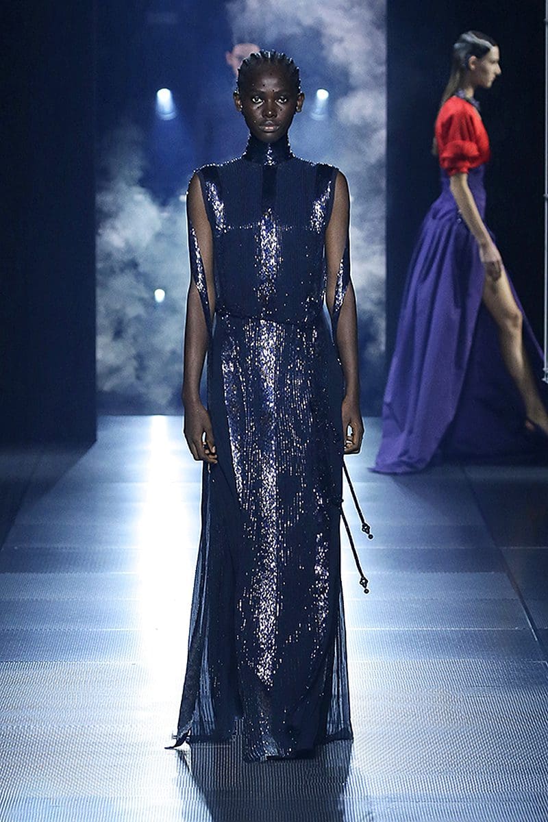 Fendi Couture Primavera Verão 2022 por RUNWAY MAGAZINE