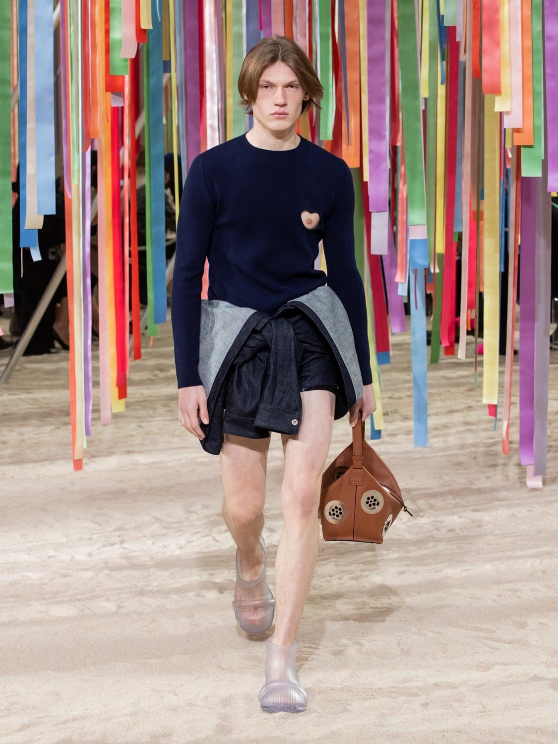 Loewe Fall Winter 2022-2023 by RUNWAY MAGAZINE