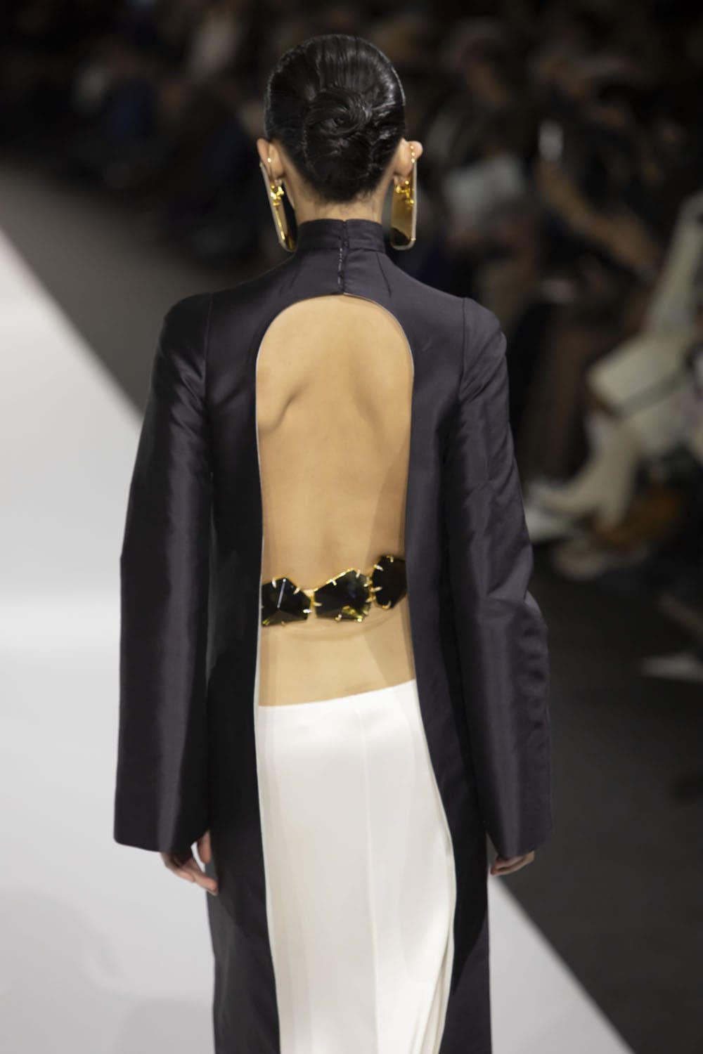 斯蒂芬·罗兰(Stephane Rolland)高级时装2022年春夏 RUNWAY 杂志