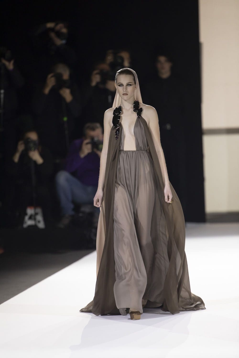 斯蒂芬·罗兰(Stephane Rolland)高级时装2022年春夏 RUNWAY 杂志