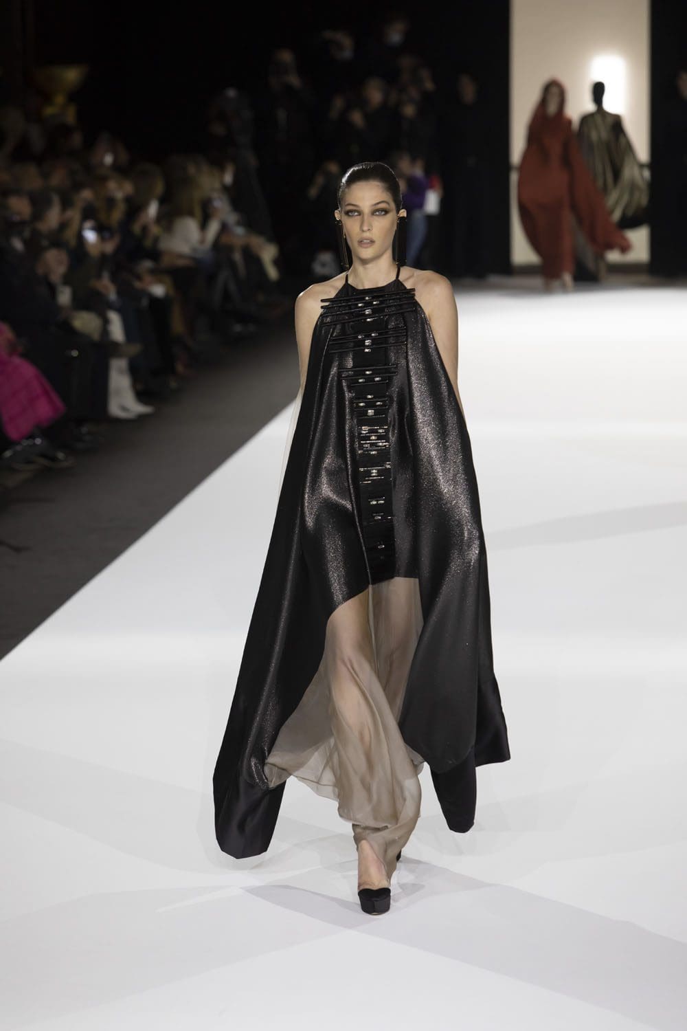 斯蒂芬·罗兰(Stephane Rolland)高级时装2022年春夏 RUNWAY 杂志