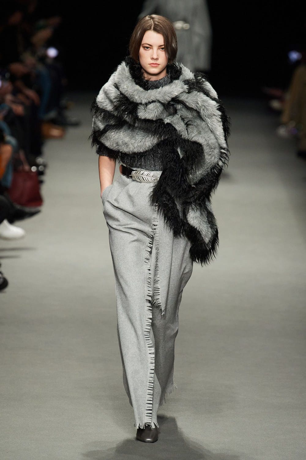 Alberta Ferretti Осень Зима 2022-2023 Милан Runway Журнал
