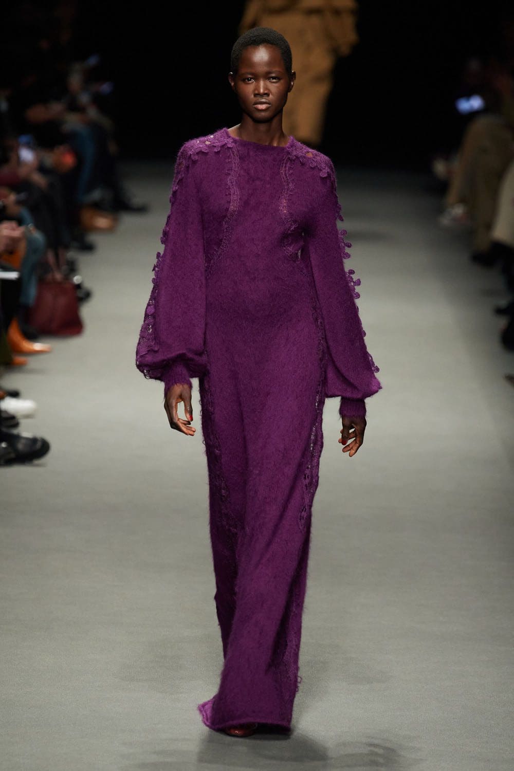 Alberta Ferretti Осень Зима 2022-2023 Милан Runway Журнал