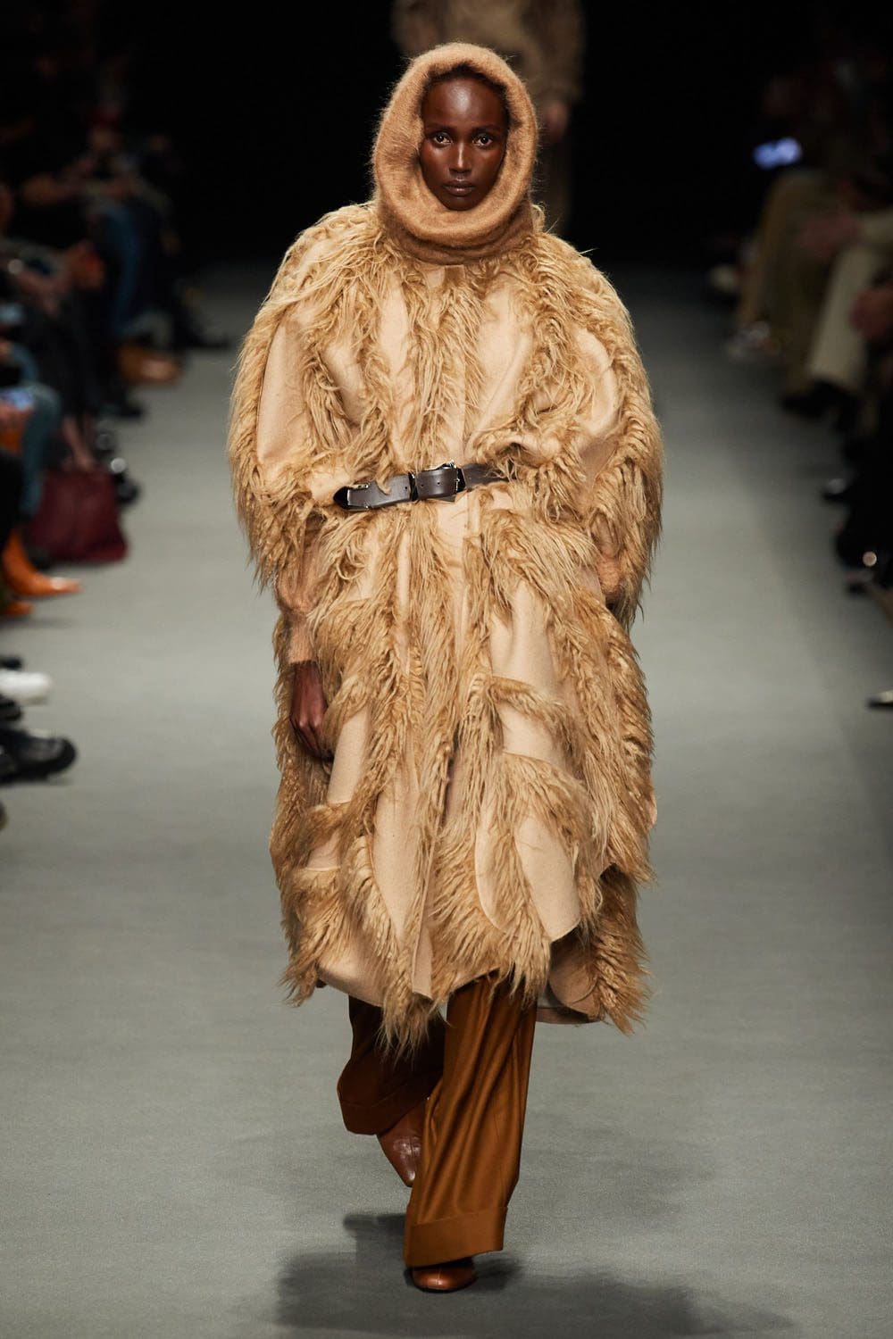 Alberta Ferretti Осень Зима 2022-2023 Милан Runway Журнал