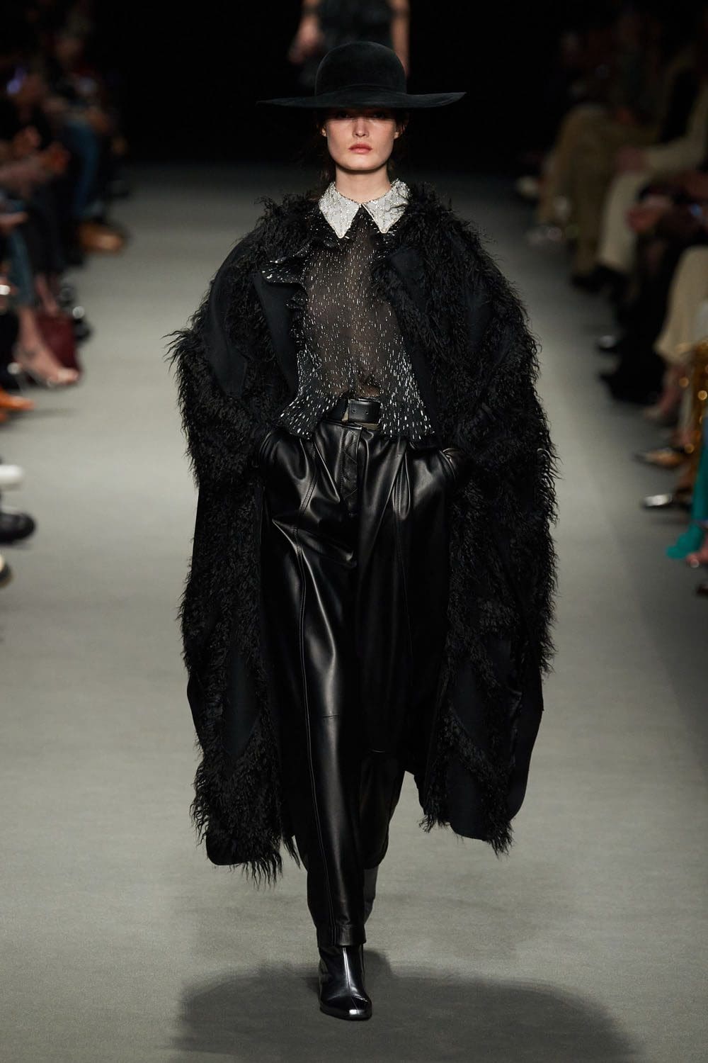 Alberta Ferretti Осень Зима 2022-2023 Милан Runway Журнал