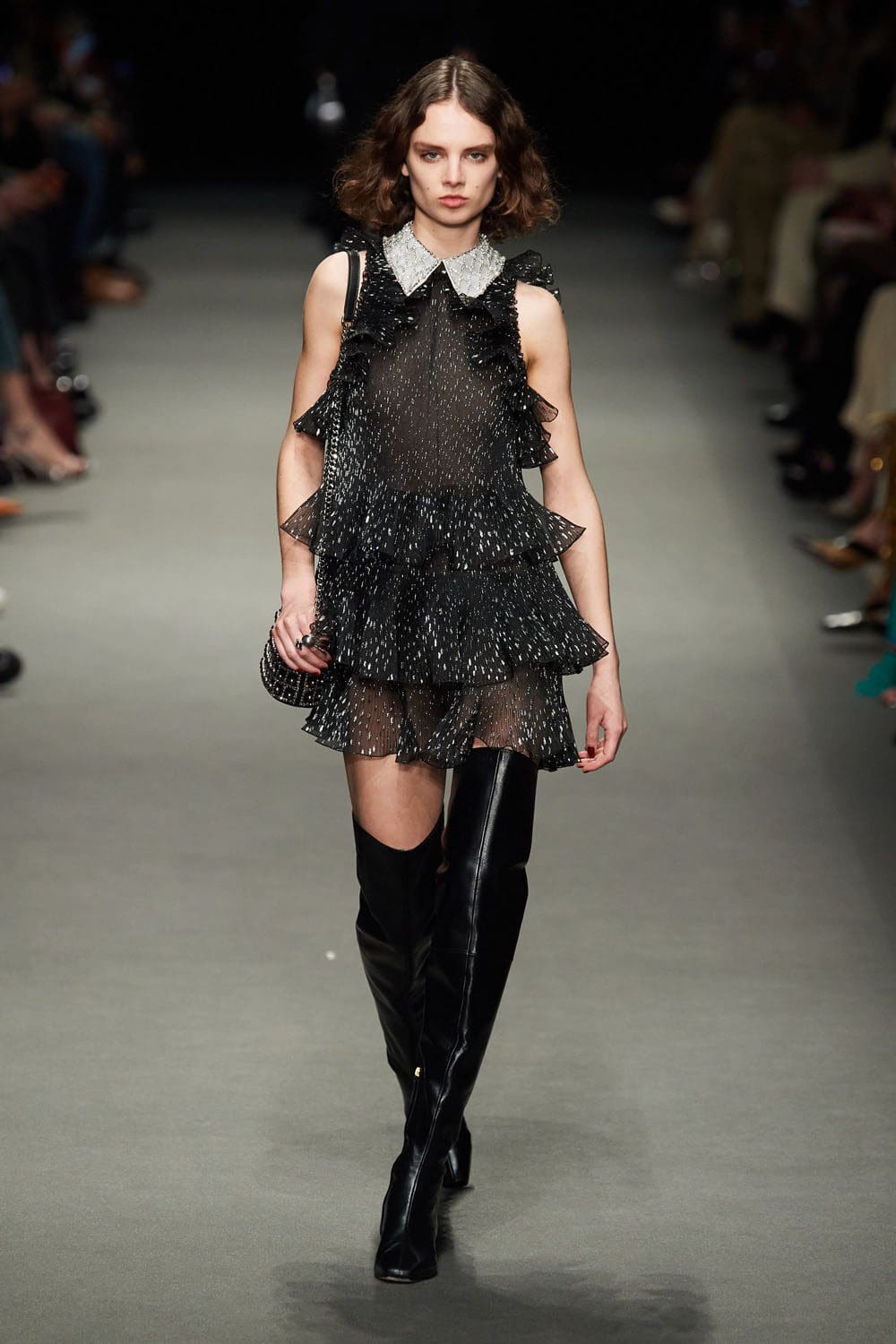 Alberta Ferretti Осень Зима 2022-2023 Милан Runway Журнал