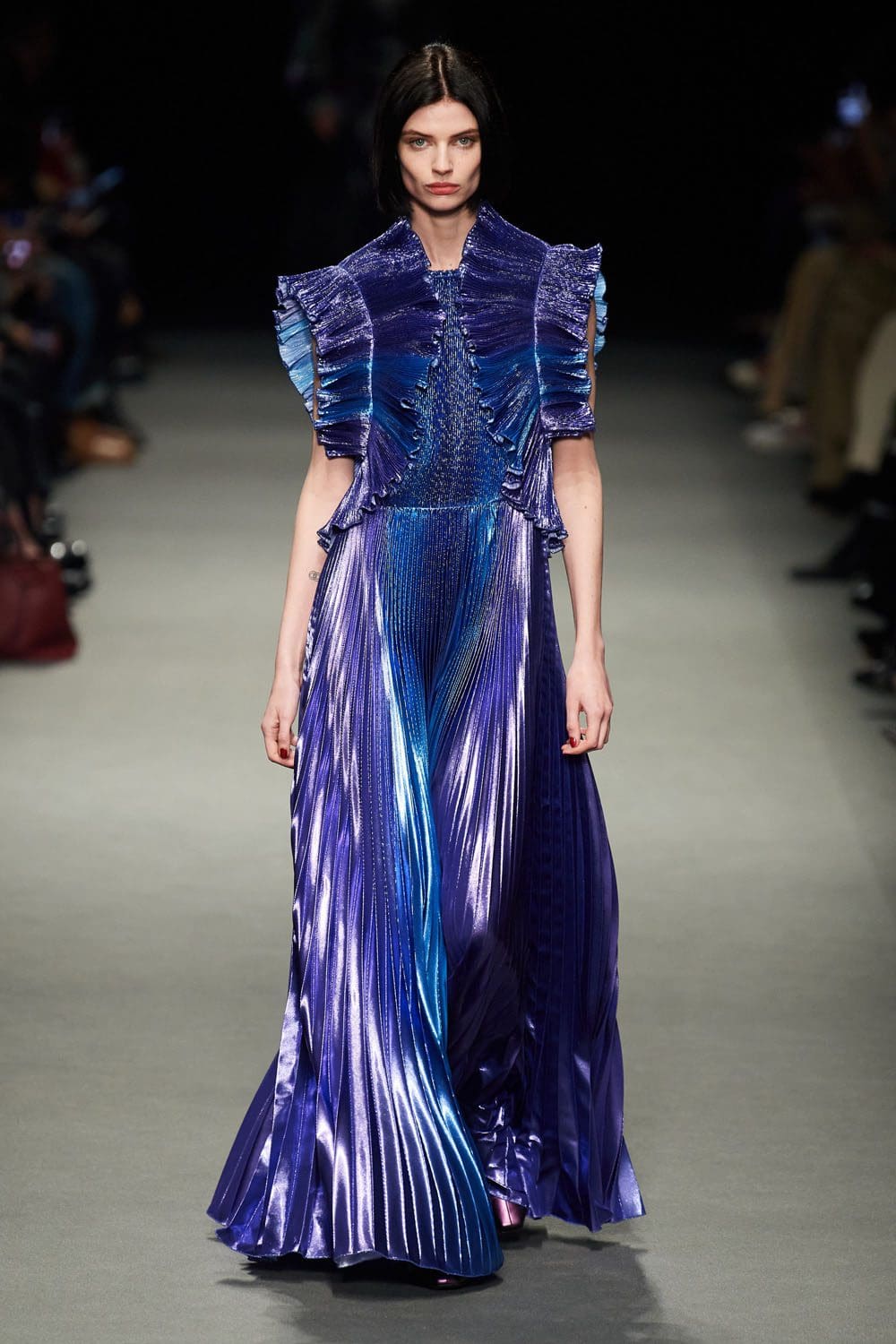 Alberta Ferretti Осень Зима 2022-2023 Милан Runway Журнал