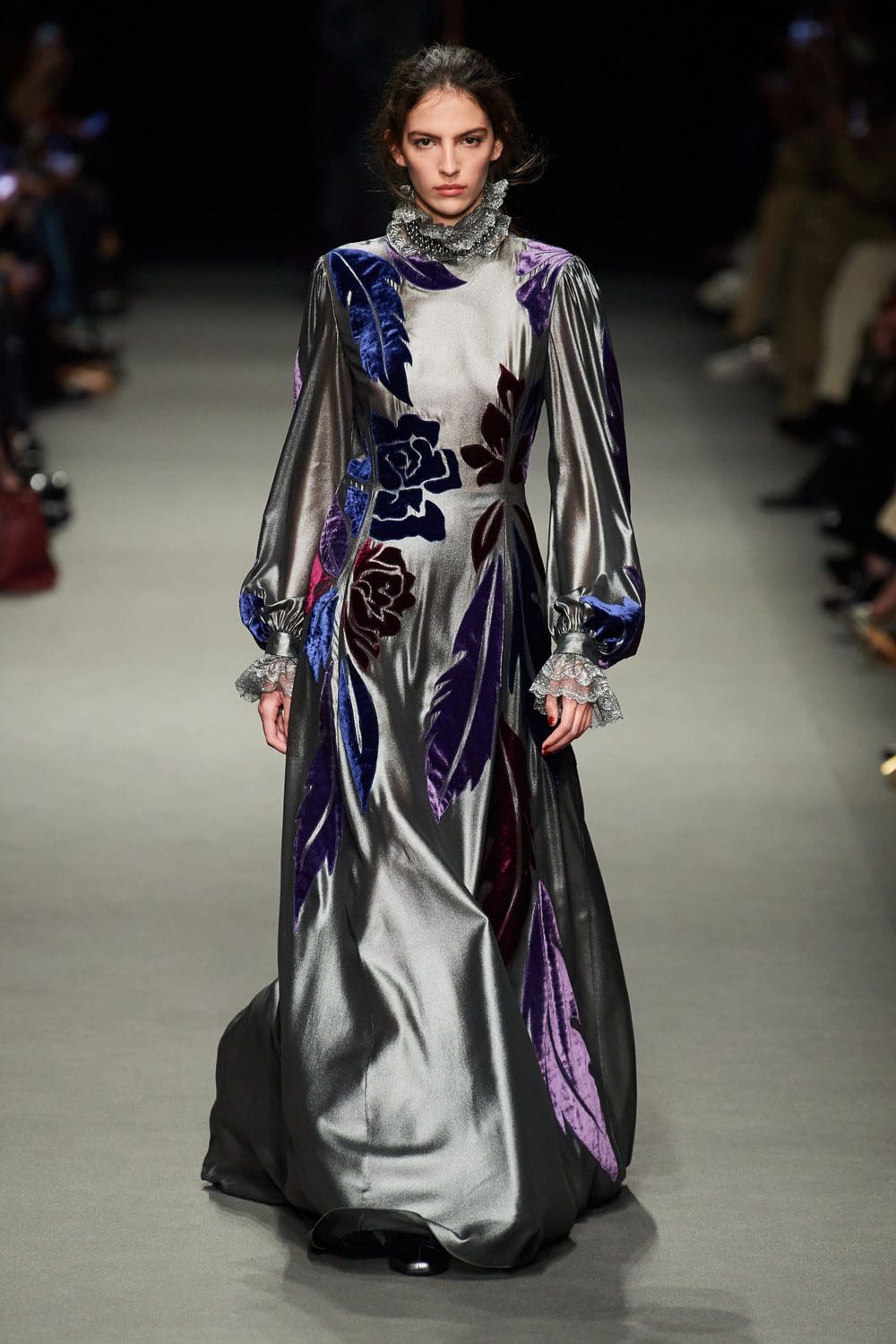 Alberta Ferretti Осень Зима 2022-2023 Милан Runway Журнал