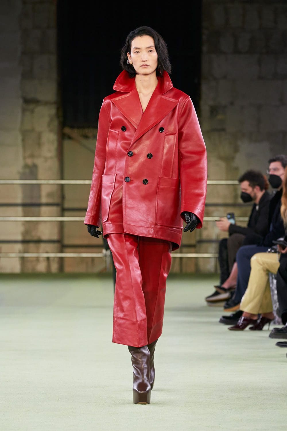 Bottega Veneta 2022-2023 秋冬米兰 Runway 杂志