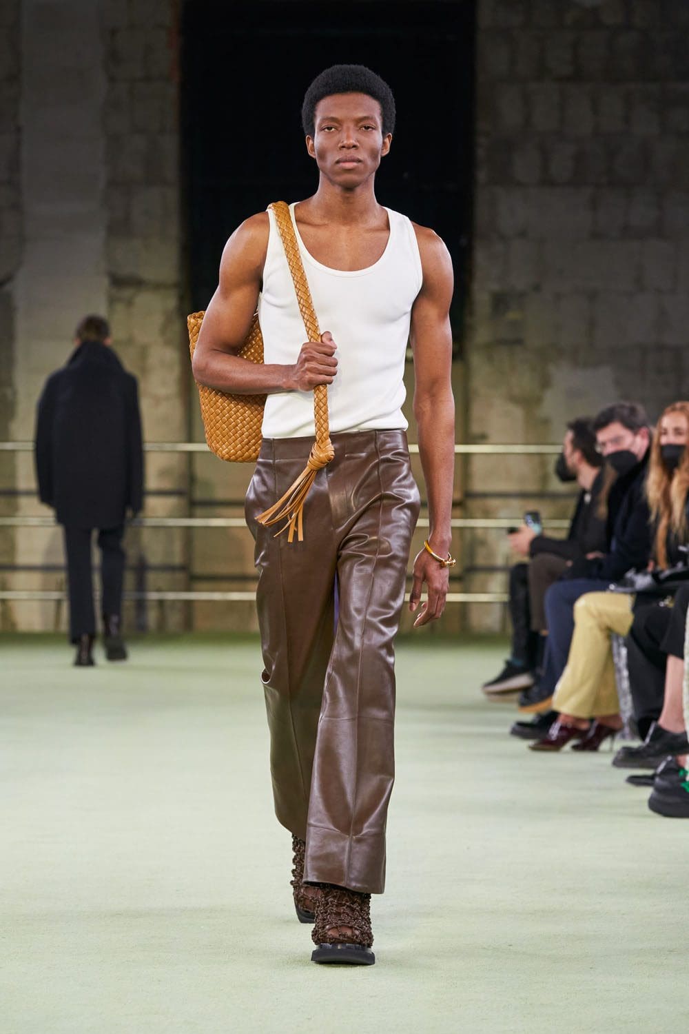 Bottega Veneta 2022-2023 秋冬米兰 Runway 杂志