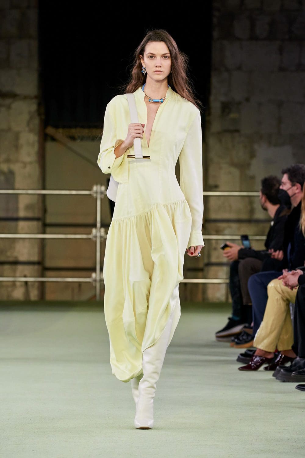 Bottega Veneta 2022-2023 秋冬米兰 Runway 杂志