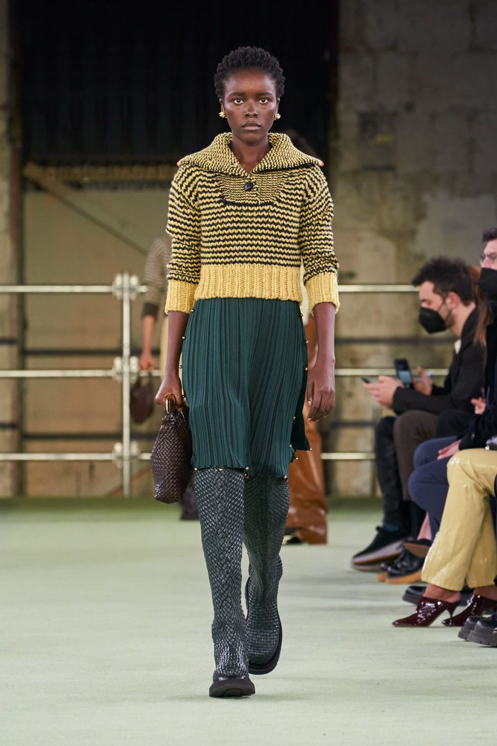Bottega Veneta 2022-2023 秋冬米兰 Runway 杂志